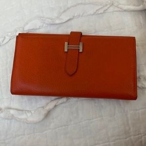 A Hermes paris wallet